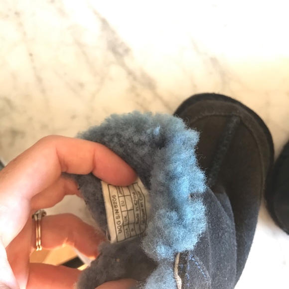 SOLD on eBay Ugg Baby Boots size S - Picture 6 of 7